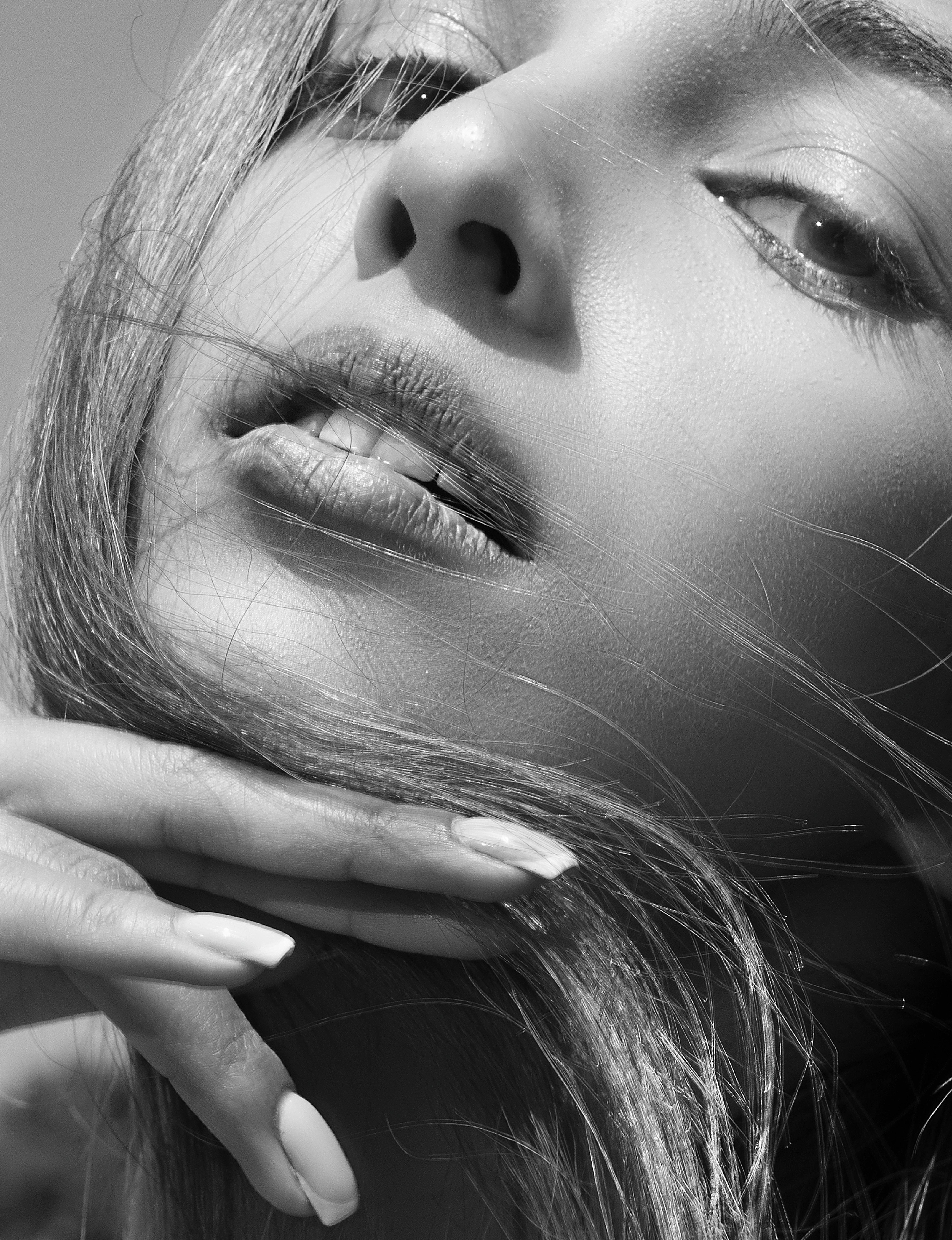 Alexander Krivitskiy 电视剧海报风格图片